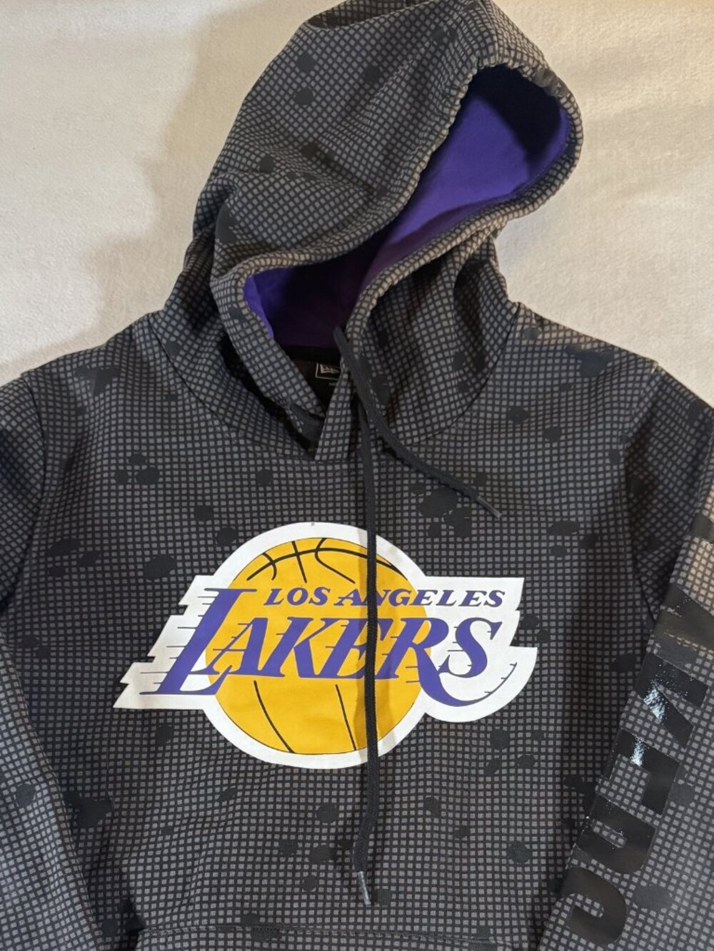 New Era Los Angeles Lakers NBA Men's M Gray Camo Pullover Hoodie Purple Lined